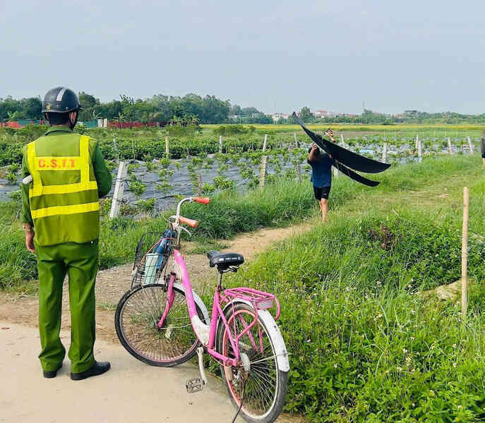 Bất ngờ phát hiện 3 chiếc diều lơ lửng gần đường cất hạ cánh sân bay Nội Bài