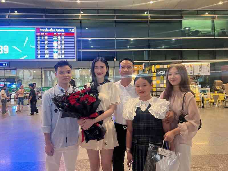 Hoa hậu Ý Nhi phản hồi tin đồn chia tay bạn trai
