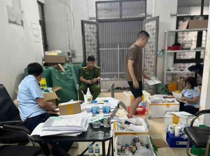 Phát hiện hàng nghìn sản phẩm mỹ phẩm nhập lậu