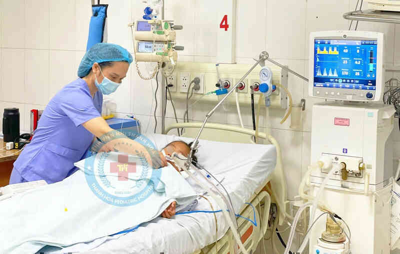 Bệnh viện Nhi Thanh Hóa cấp cứu 2 trẻ đuối nước ngừng tim, hôn mê sâu
