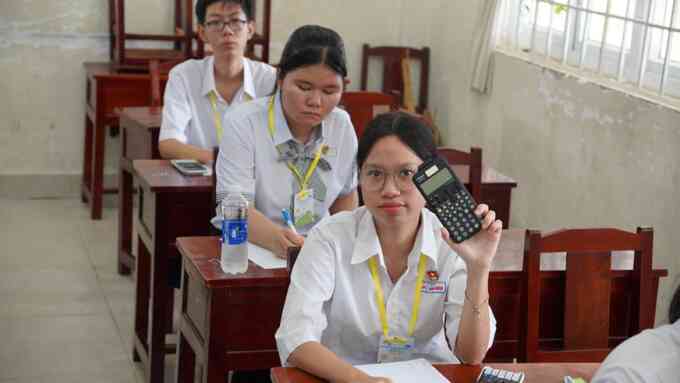Casio fx-880BTG được phép mang vào phòng thi THPT quốc gia