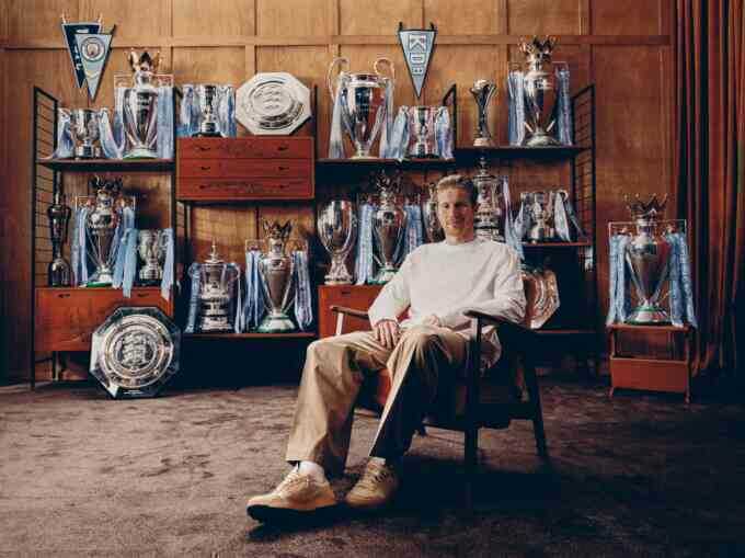 De Bruyne đầu quân cho Napoli