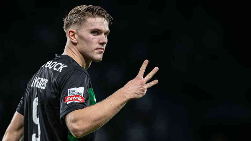 Viktor Gyokeres tức giận Sporting làm khó chuyển nhượng đến MU