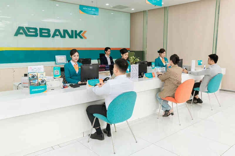 ABBANK tặng khu vui chơi cho bệnh nhi, tung loạt ưu đãi dịp sinh nhật 32 năm