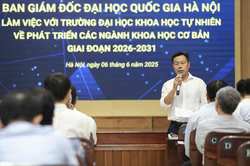 ĐHQGHN cấp hơn 18 tỷ để bồi dưỡng tài năng, phát triển các ngành khoa học cơ bản