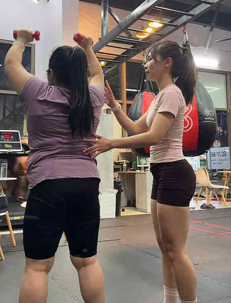 Mẹ bỉm sữa làm nghề huấn luyện viên thể hình