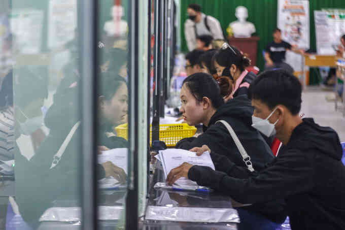 Trợ cấp thất nghiệp cần ưu tiên nhóm yếu thế, thu nhập thấp