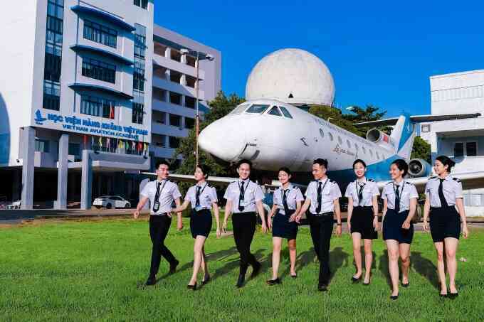 Lần đầu đào tạo tiếp viên hàng không ở hệ cử nhân