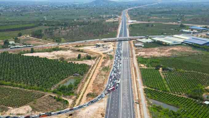 Mở lối ra trên cao tốc Dầu Giây - Phan Thiết để giảm ùn tắc