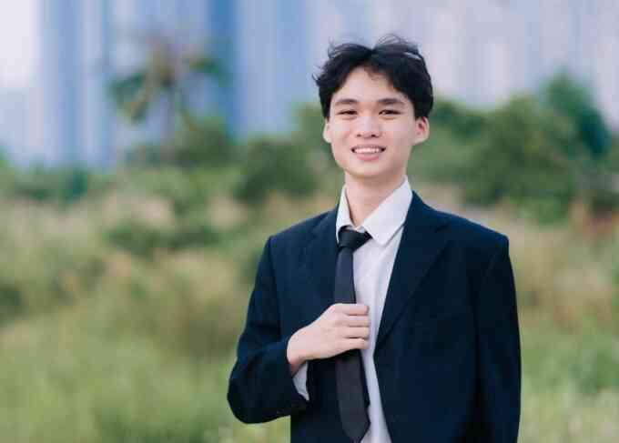 Nam sinh `ham chơi` đỗ thủ khoa lớp 10 chuyên Toán của Phổ thông Năng khiếu