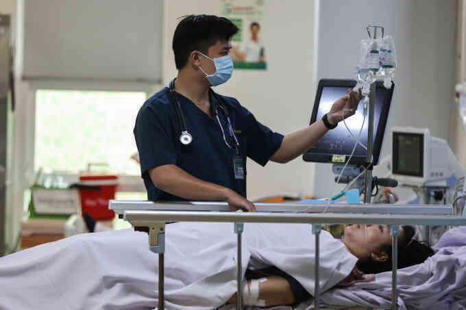 Người bệnh cấp cứu trái tuyến được hưởng BHYT thế nào