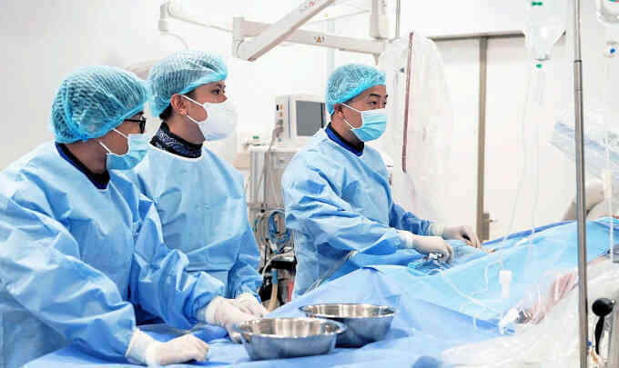 Người đàn ông nhồi máu cơ tim giữa chuyến du lịch