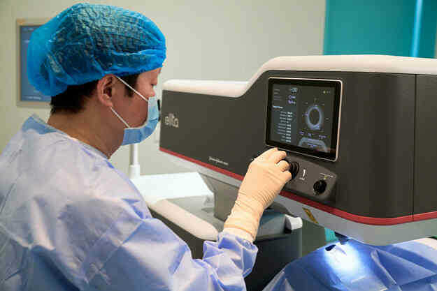 SILK - Giải pháp điều trị tật cận, loạn thị dưới góc nhìn chuyên gia