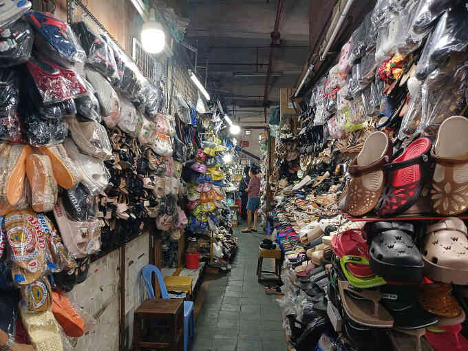 Tiểu thương lo đóng cửa vì hàng không hóa đơn, chứng từ