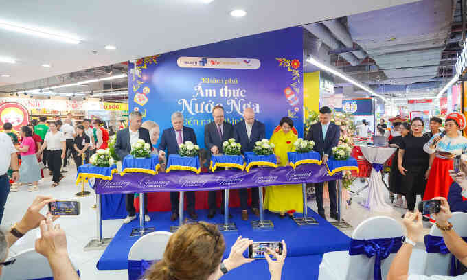 WinCommerce ra mắt không gian mua sắm hàng hóa Nga