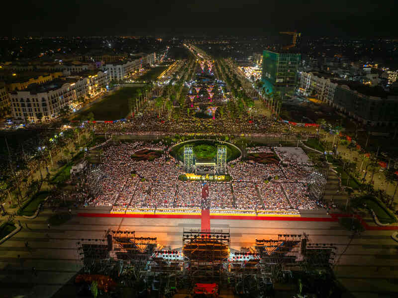 Giới đầu tư săn lùng căn hộ ngắm pháo hoa, view biển Sầm Sơn