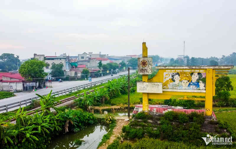 Ngắm những tấm biển địa phận tỉnh sắp thành kỷ niệm