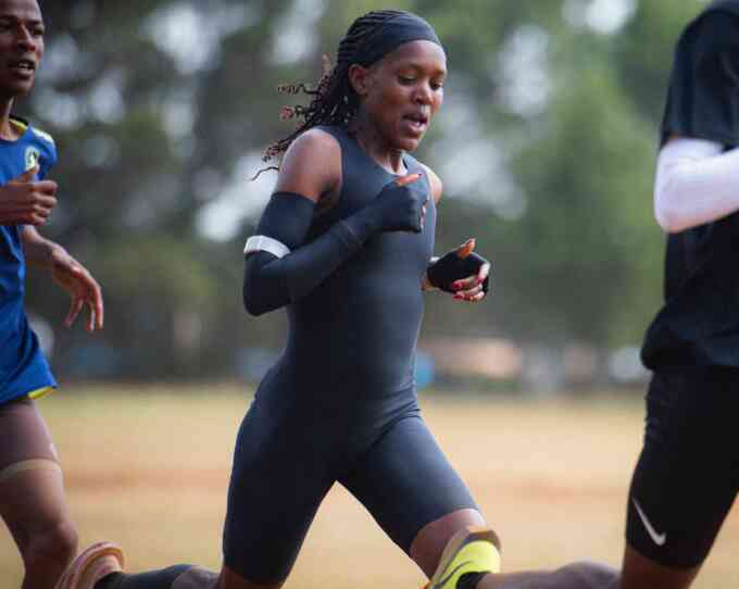 Nike hỗ trợ Kipyegon chinh phục kỳ tích chưa từng có