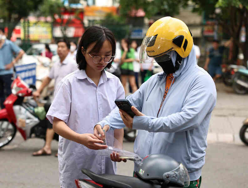 Trường THPT cuối cùng ở Hà Nội thi lớp 10, tỷ lệ 1 ‘chọi’ 10