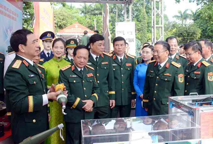 Trao giải công trình khoa học quân sự đoạt giải Tuổi trẻ sáng tạo trong quân đội