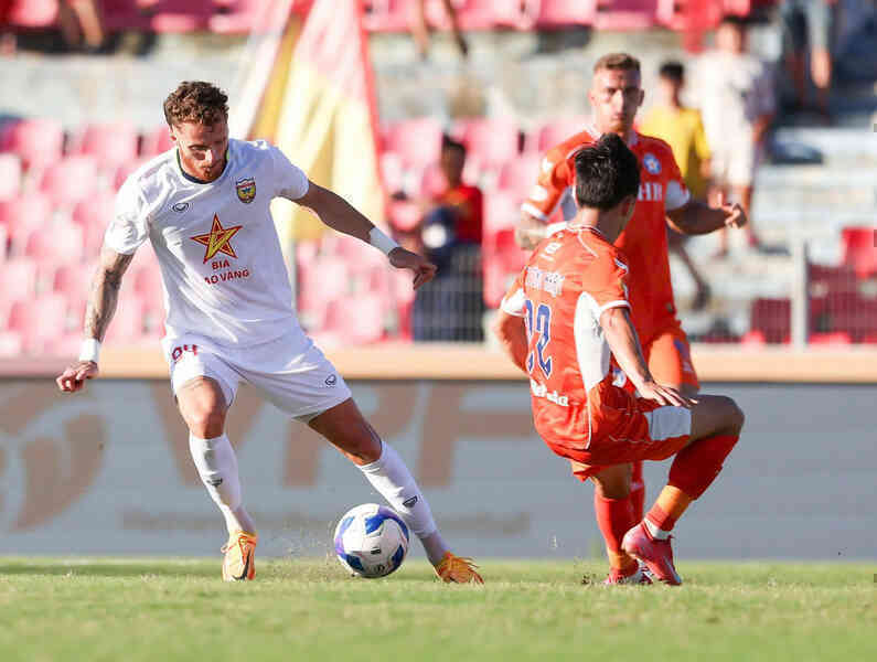 Vòng 25 V-League: SLNA và TP.HCM vỡ òa, Đà Nẵng có 1 điểm quý giá