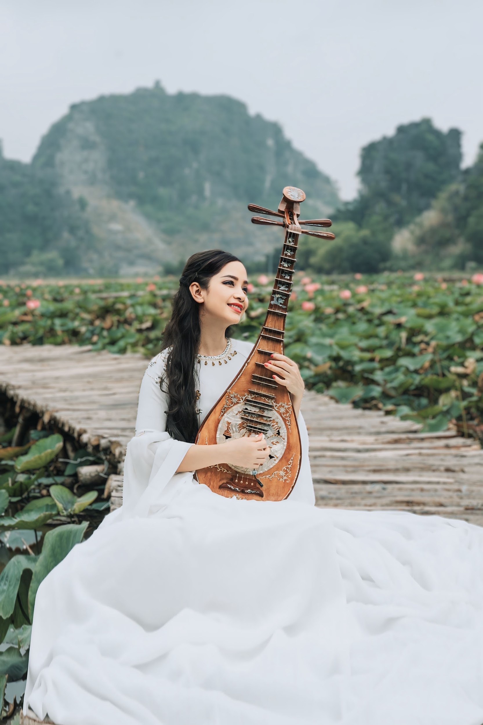 Vũ Diệu Thảo: Nghệ sĩ tỳ bà “lấn sân” nghề làm báo