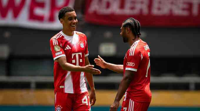 Bayern lập nhiều kỷ lục FIFA
