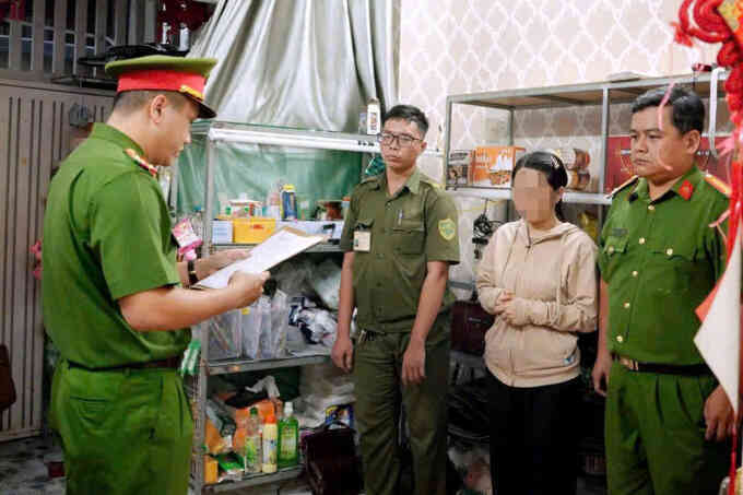Bị bắt vì livestream bán hàng 72 tỷ đồng không nộp thuế