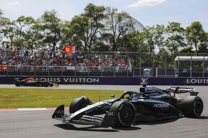 Mercedes lần đầu thắng chặng trên F1 2025