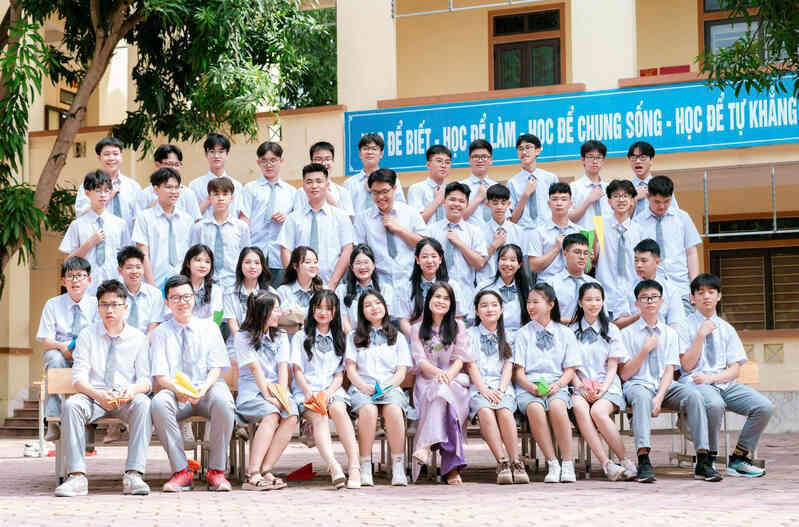 Một lớp ở Nghệ An có 6 thủ khoa, á khoa, hầu hết đỗ trường chuyên