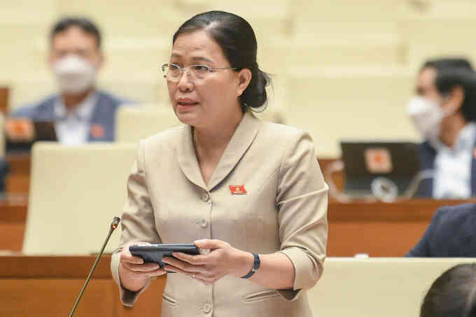 Bệnh viện trung ương quá tải do thiếu thiết bị hay người dân mất niềm tin vào y tế cơ sở?