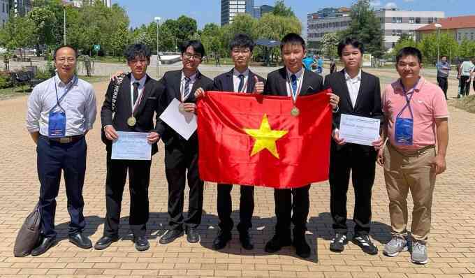 Học sinh Việt Nam đạt thành tích chưa từng có tại Olympic Vật lý châu Âu
