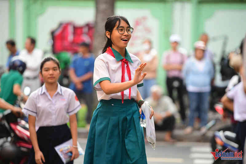 TPHCM công bố điểm thi, điểm chuẩn lớp 10 năm 2025 sớm bất ngờ