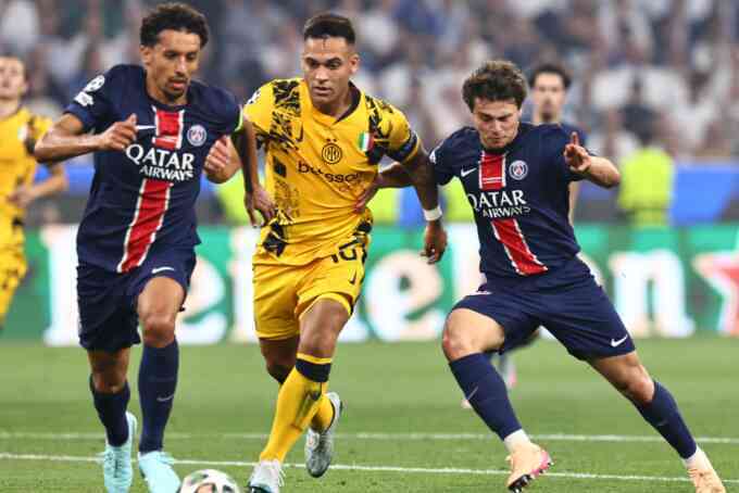 Khung cảnh vắng vẻ khi Inter về nước
