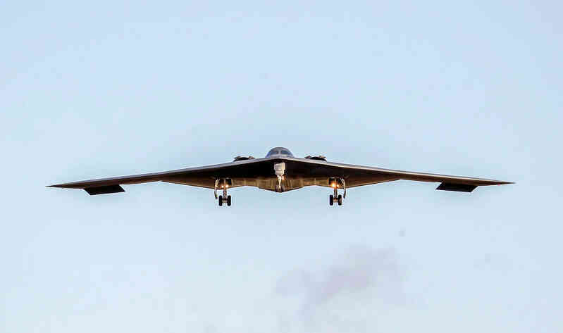 B-2 Spirit khiến radar bó tay, vũ khí tuyệt mật Mỹ sẵn sàng xuyên thủng cơ sở hạt nhân Iran