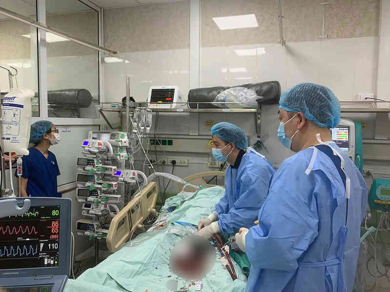 Bật báo động đỏ cứu người đàn ông ngừng tuần hoàn, cơ hội sống rất thấp