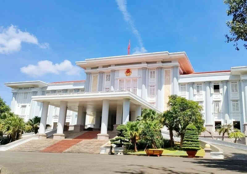 Cán bộ, viên chức một tỉnh được chi trả lương tháng 7 trước khi sáp nhập