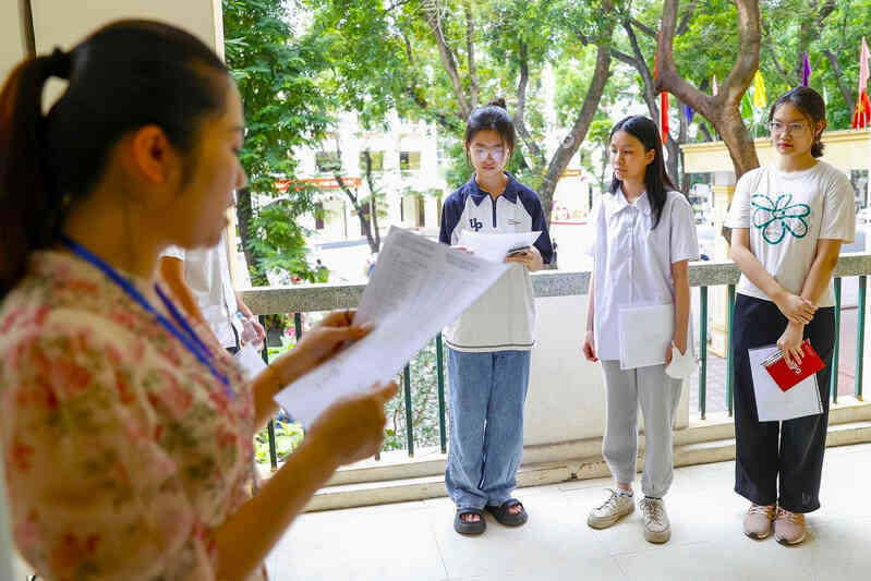 Một trường THPT chuyên ở Hà Nội lùi thời gian công bố điểm thi lớp 10