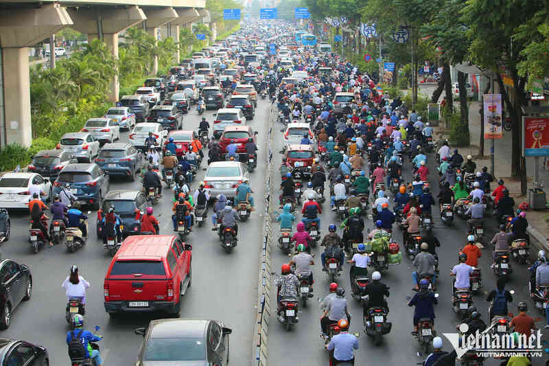 Hà Nội quyết lắp dải phân cách cứng: Không thể chấp nhận giao thông lộn xộn mãi!