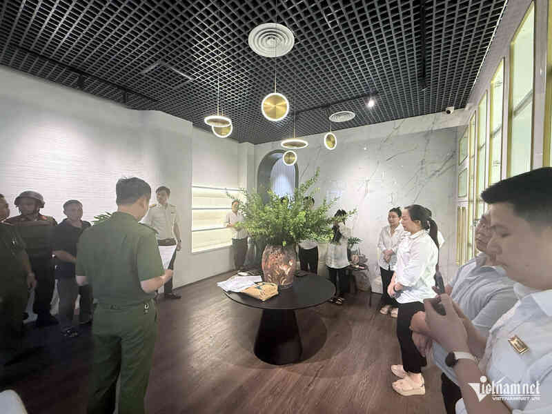 Khởi tố TikToker Vũ Hồng Phúc `Cún Bông`