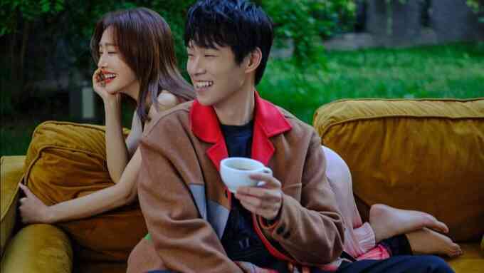 Mỹ nhân `Diên Hy công lược` yêu tài tử kém 10 tuổi