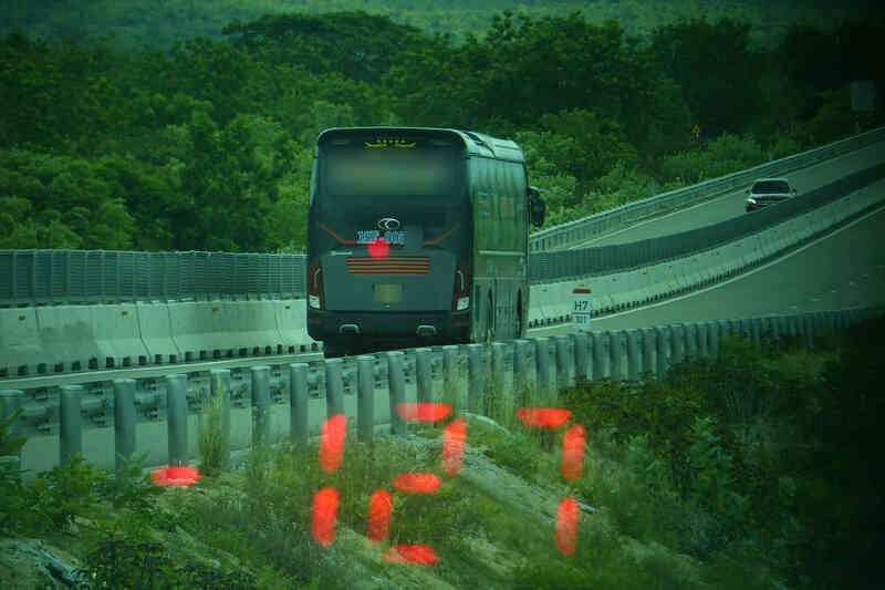 Tài xế ô tô khách giường nằm phóng 127km/h trên cao tốc
