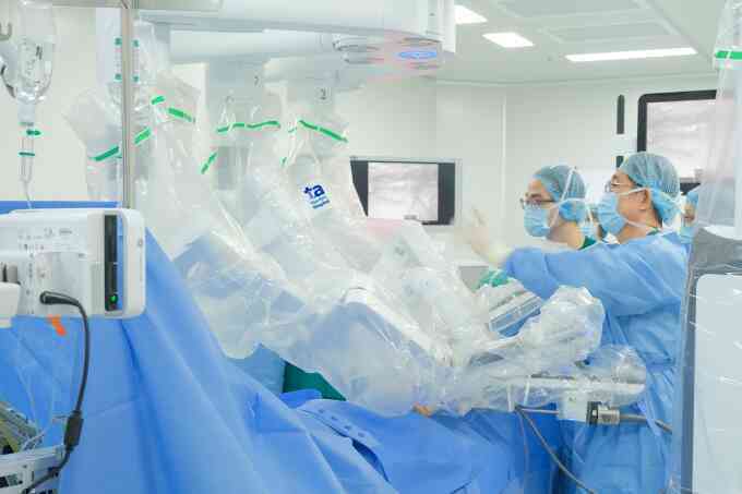 Tưởng đột quỵ hóa nhược cơ do u tuyến ức