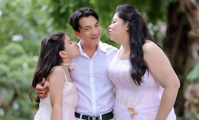 Tuyền Mập cùng chồng kỷ niệm 10 năm cưới