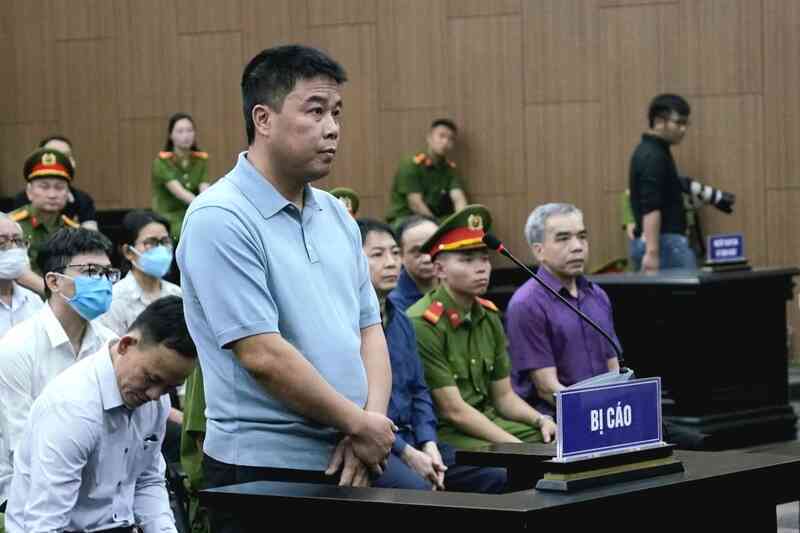 Được Chủ tịch Tập đoàn Phúc Sơn tặng đất, ~lãnh đạo cấp trên~ trả lại