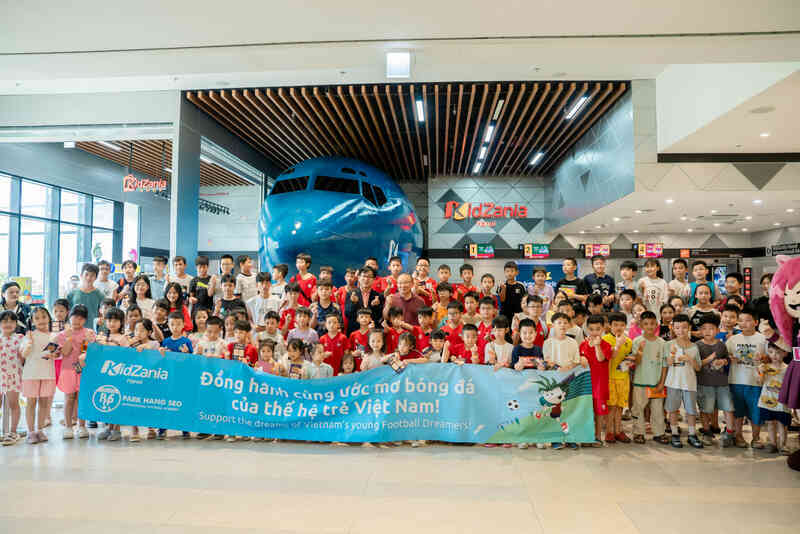 HLV Park Hang-seo và KidZania đồng hành cùng ước mơ bóng đá thế hệ trẻ Việt Nam