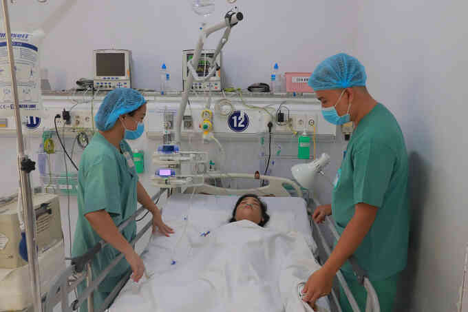 Hôn mê sau sinh con tại nhà