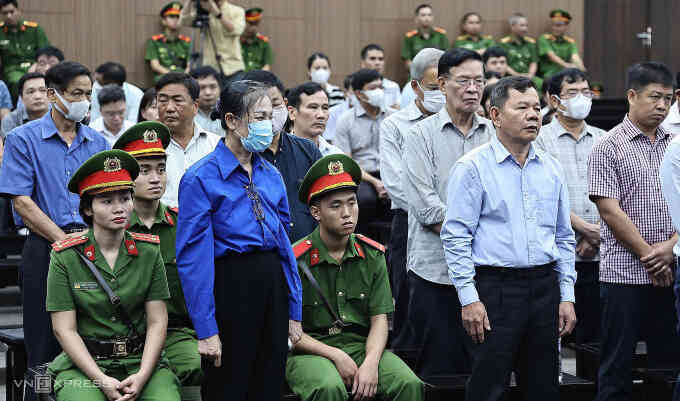 Cách Hậu `Pháo` dùng tiền tạo mối quan hệ với 6 cựu lãnh đạo tỉnh Quảng Ngãi
