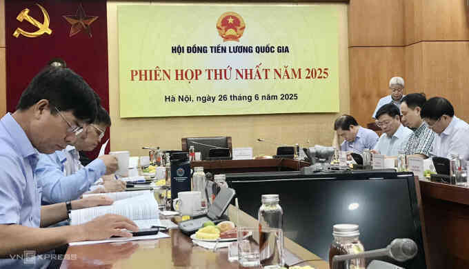 Công đoàn đề nghị tăng lương tối thiểu vùng trước 1/1/2026