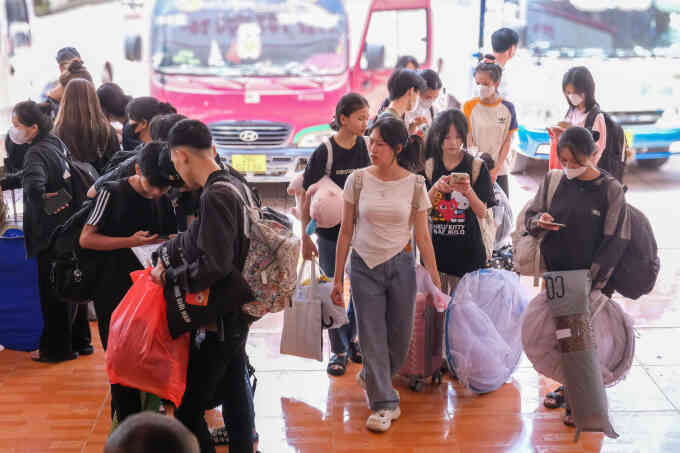 Gần 150 thí sinh được `hộ tống` ăn, ngủ ở điểm thi tốt nghiệp